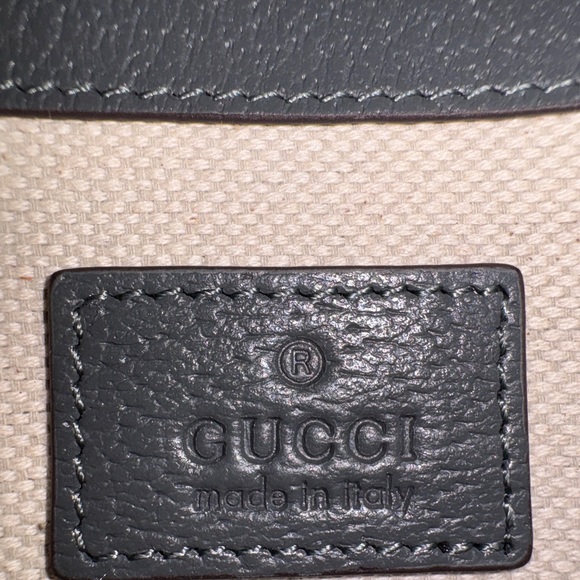 Gucci GG Supreme Small Belt Bag (Convertible Crossbody) - Picture 6 of 15